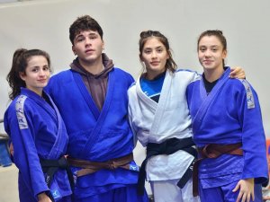 Yunusemreli Genç Judocular Kocaeli’de Madalya Hedefliyor