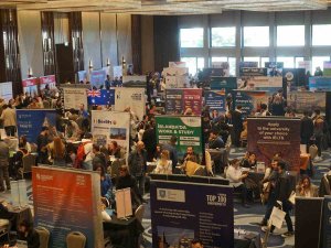 Depremden Etkilenen Öğrencilere 450 Bin Dolarlık Yurt Dışı Eğitim Bursu