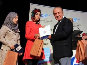 Suriyeli Sığınmacılar Diplomalarını Aldı