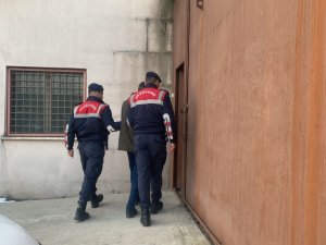 Aranan 2 Hükümlü Yakayı Ele Verdi