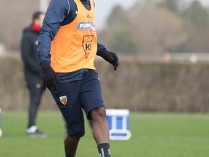 Joseph Attamah Ameliyat Oldu