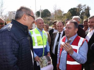 Başkan Muhittin Böcek Serik’te Çalışmaları Yerinde İnceleyip Bilgi Aldı