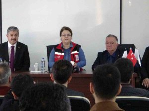 Bakan Yanık: "Üretim Devam Ederse Sosyal İyileşme Hızlıca Başlar"