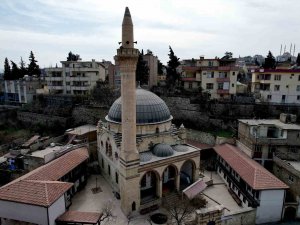 Depremden Önce Turist Akınına Uğruyordu, Şimdilerde Yanından Korkarak Geçiliyor