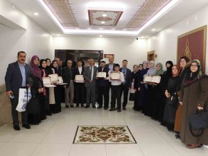 Hafızlara Belgeleri Takdim Edildi