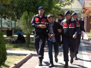 ’Onunla Ne Konuştunuz?’ Dedikten Sonra Olan Oldu, İki Çocuğunun Gözü Önünde Tabancasını Ateşledi