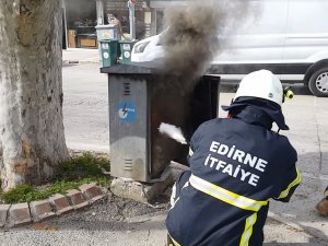 Elektrik Trafosundaki Yangın Paniğe Sebep Oldu