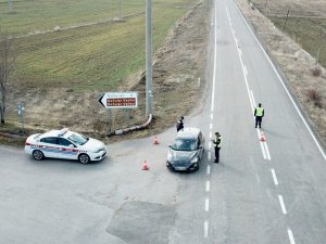 Aksaray’da Trafik Jandarması Trafiği Havadan Denetliyor