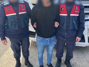 Cinayet Zanlısı Yurtdışına Kaçarken Tırın Gizli Bölmesinde Yakalandı
