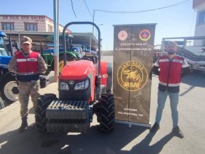 Isparta’da Çalınan Traktör 3 Ayrı İlde Satıldı, Şanlıurfa’da Bulundu
