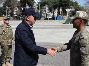Bakan Akar, Antakya’da Devam Eden Çalışmaları İnceledi