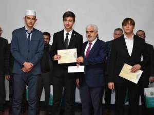 Kur’an-ı Kerim’i Güzel Okumak İçin Yarıştılar