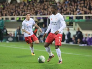 Max Gradel Kırmızı Kart Gördü, Rövanş Maçında Yok