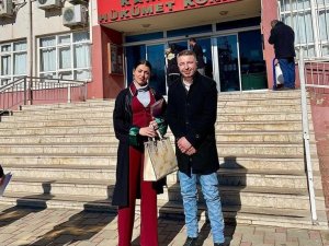 Kız Öğrencilerden Tabletleri Toplayan Müdüre ‘Taciz’ İftirası