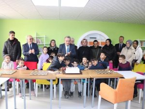 Depremzede Öğrencilerin Tüm Okul İhtiyaçları Giderildi