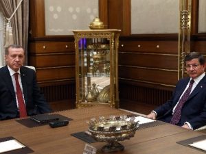 Cumhurbaşkanı Erdoğan, Başbakan Davutoğlu’nu Kabul Ediyor