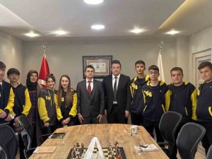 Adalet Alanı Öğrencilerinden Avukatları Ziyaret