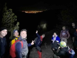 Doğa Tutkunlarından 6 Kilometrelik Gece Yürüyüşü