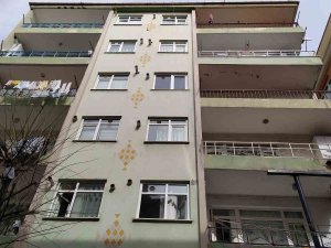Bahçelievler’de Balkonu Çöken Bina Tahliye Edildi