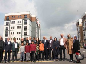 Mersin’deki Toki̇ Konutlarında Hak Sahipleri Evlerine Kavuştu