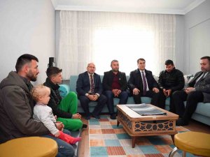 Başkan Dündar’dan Depremzede Ailelere Ziyaret