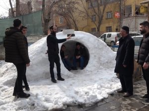İ̇glo Evde Satılan Çayların Geliri Depremzedelere Bağışlanıyor