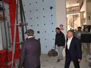 Başkan Büyükkılıç’tan Deprem Araştırma Laboratuvarı’na Ziyaret
