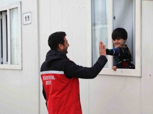 Van Ekibinden Depremzedelere Psikososyal Destek