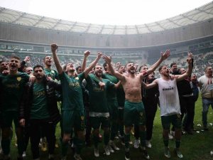 Alinur Aktaş: “Bursaspor’a Verilen Ceza Kabul Edilemez”