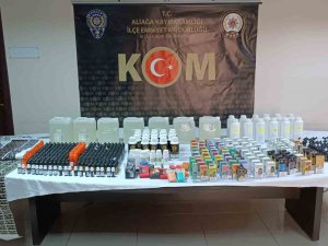 İ̇zmir’de İnternet Kafeye Kaçakçılık Operasyonu