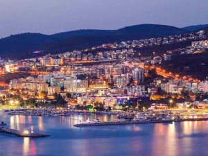 Kuşadası, Yaşamak Ve Yatırım Yapmak İsteyenler İçin Cazibe Merkezi Oldu