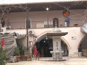 Bin 650 Yılında Yapılan Taşhan Çarşısı Depremde Zarar Görmedi