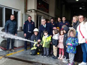 Meslek Tanıtım Etkinliğinde Miniklerin Heyecanına Ortak Oldu