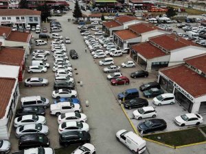 İ̇kinci El Araç Satıcıları Bayramı Değil Seçimi Bekliyor