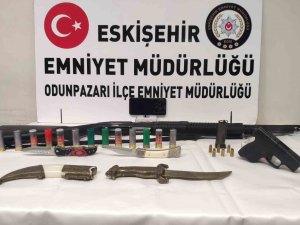 5 Suçtan Aranması Ve 3 Yıl 15 Ay Hapis Cezası Bulunan Şahıs Yakalandı
