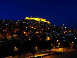Mardin’de Tarihi Siluete Etki Eden Cami Ve Medreseler Aydınlatılacak