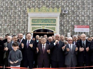 Yunus Emre Camii Dualarla Açıldı