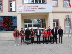 Kırmızı Yelekliler Afet Bölgesindeki Vatandaşların Yanında Olmaya Devam Ediyor