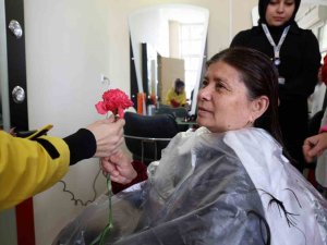 Depremzedelere Anlamlı Etkinlik