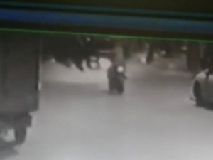 Sultangazi’de Motosikletli Saldırganların Açtığı Ateş Sonucu 2 Kişi Yaralandı