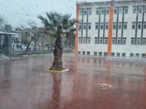 Balıkesir’de Beklenen Yağmur Başladı