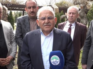 Büyükkılıç: “Değerli Büyüğümüz Hacı İ̇zzet Bayraktar’a Allah’tan Rahmet Diliyoruz”