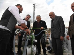 Başkan Büyükkılıç, Büyükşehir’in Desteklediği Süt Sağma Makinesi Dağıtım Töreni’ne Katıldı