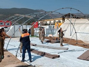 Mardin Büyükşehir Belediyesi Deprem Bölgesinde Çalışmalarını Sürdürüyor