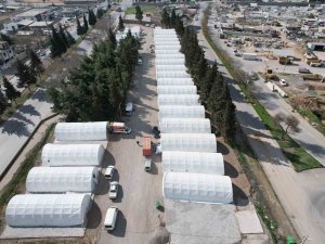 Depremde Yıkılan Toptancılar Sitesi, Çadırlarda Hizmet Vermeye Başladı