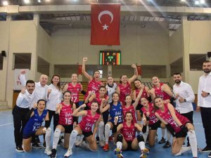 “Bizim Kızlar” Çeyrek Finallerdeki İlk Galibiyetini Aldı