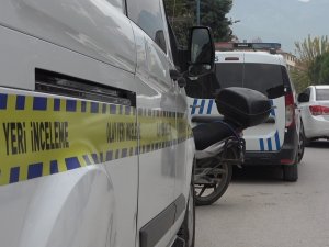 Kardeşini Karnından Bıçakladı