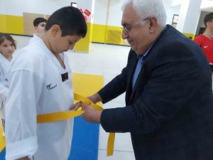 Yunuskentli Taekwondocular Bir Üst Kuşağa Terfi Etti