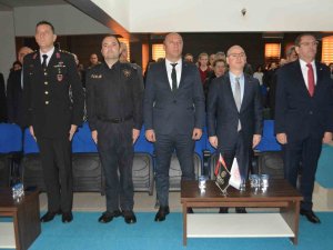 Ayvalık’ta İ̇stiklal Marşı’nın Kabulünün 102. Yıldönümü Kutlandı