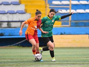 Turkcell Kadın Futbol Süper Ligi: Kireçburnu: 0 - Galatasaray Petrol Ofisi: 13
